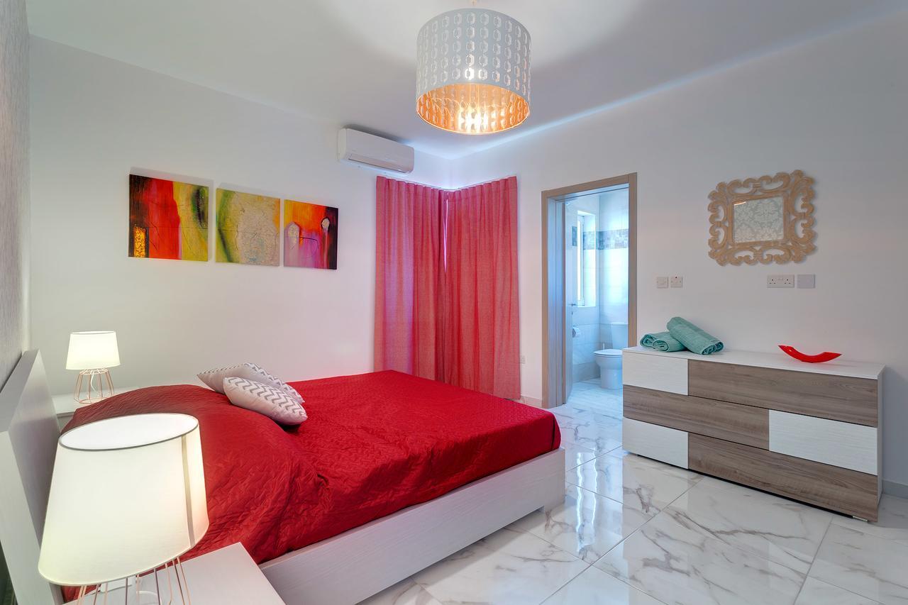 Marvelous 2 Bedroom Apartment By The Sea Qawra Εξωτερικό φωτογραφία